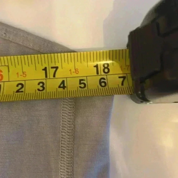 Lululemon Tank Top-Sz 6 - Picture 5 of 5